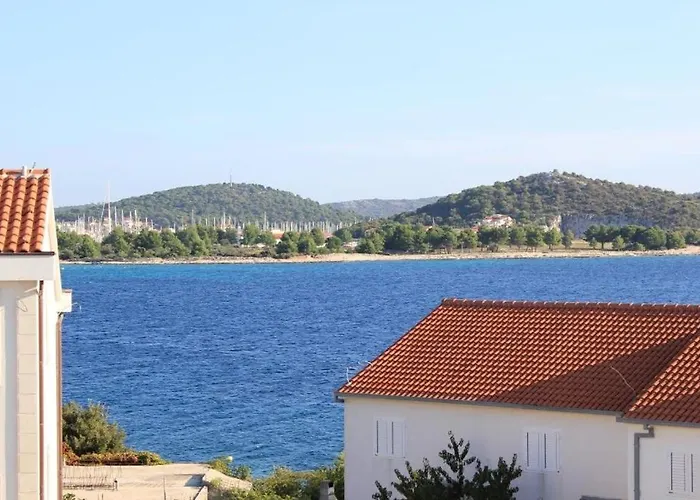 In With Sea View, Balcony, Air Conditioning, Wifi 5148-1