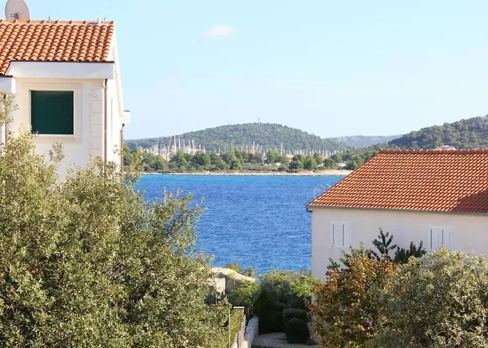 In With Sea View, Balcony, Air Conditioning, Wifi 5148-1 Appartement Rogoznica (Sibenik-Knin)